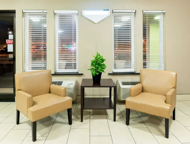 Super 8 by Wyndham Springfield East hotel detail image 2