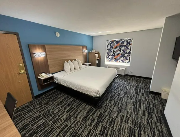 Jacksonville Inn & Suites hotel detail image 3