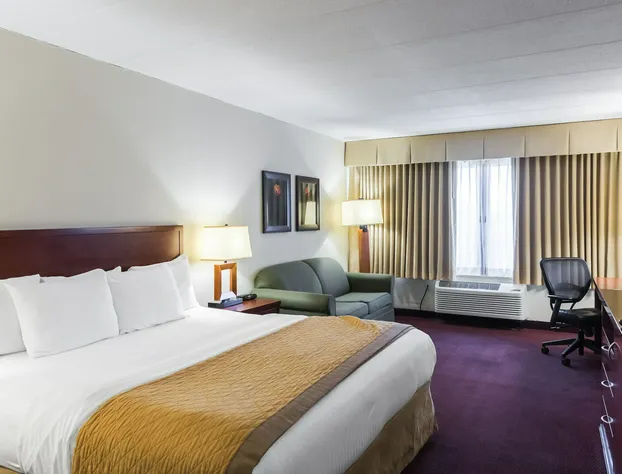 Clarion Hotel Somerset - New Brunswick hotel detail image 4