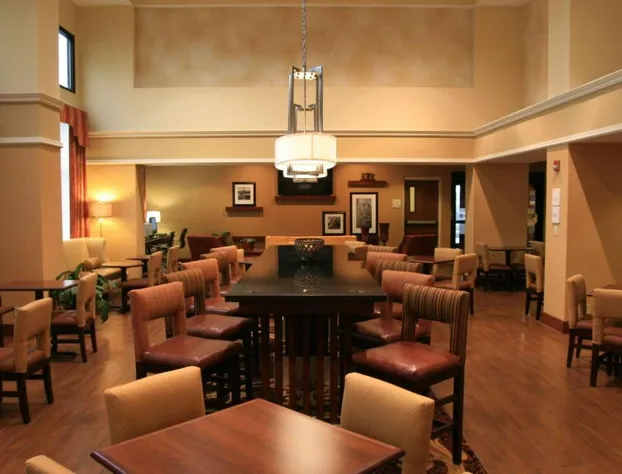 Hampton Inn & Suites Springfield-Southwest hotel detail image 3