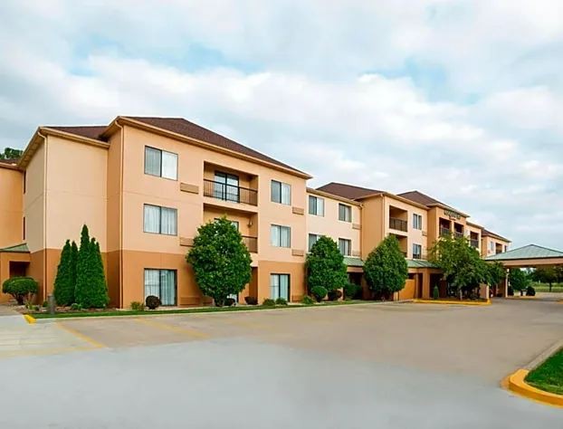 Courtyard by Marriott Springfield hotel detail image 1