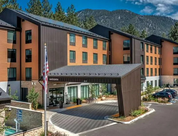 Hampton Inn & Suites South Lake Tahoe hotel detail image 2