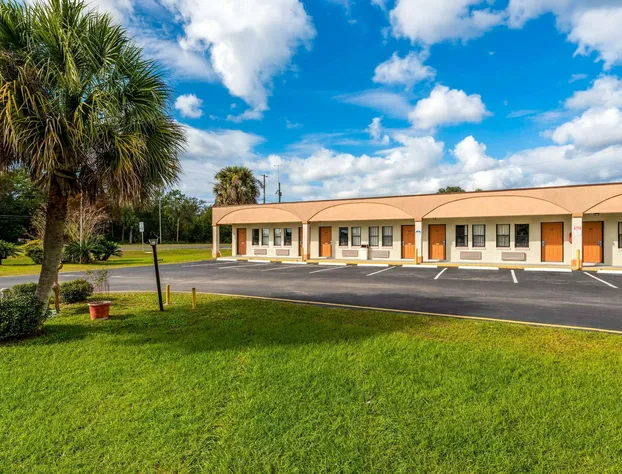 Econo Lodge Crystal River hotel detail image 4