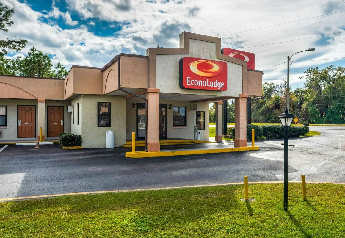 Econo Lodge Crystal River hotel hero