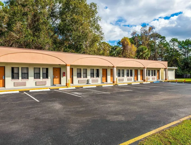 Econo Lodge Crystal River hotel detail image 3