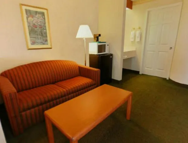 Syracuse Inn & Suites hotel detail image 3