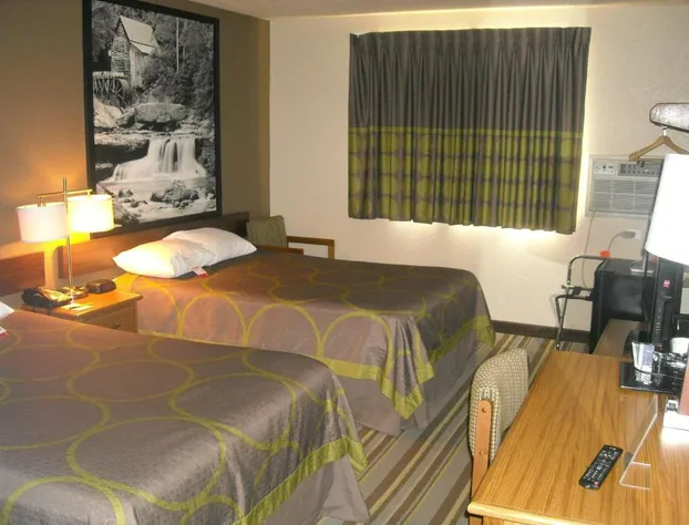 Super 8 by Wyndham Dunbar/Charleston Area hotel detail image 1