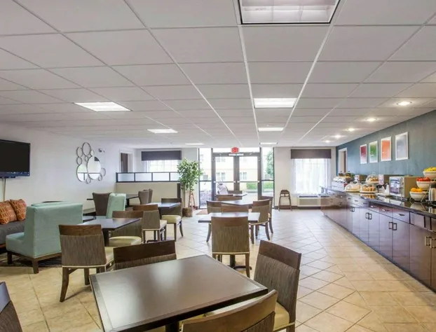 Comfort Suites Lebanon hotel detail image 3