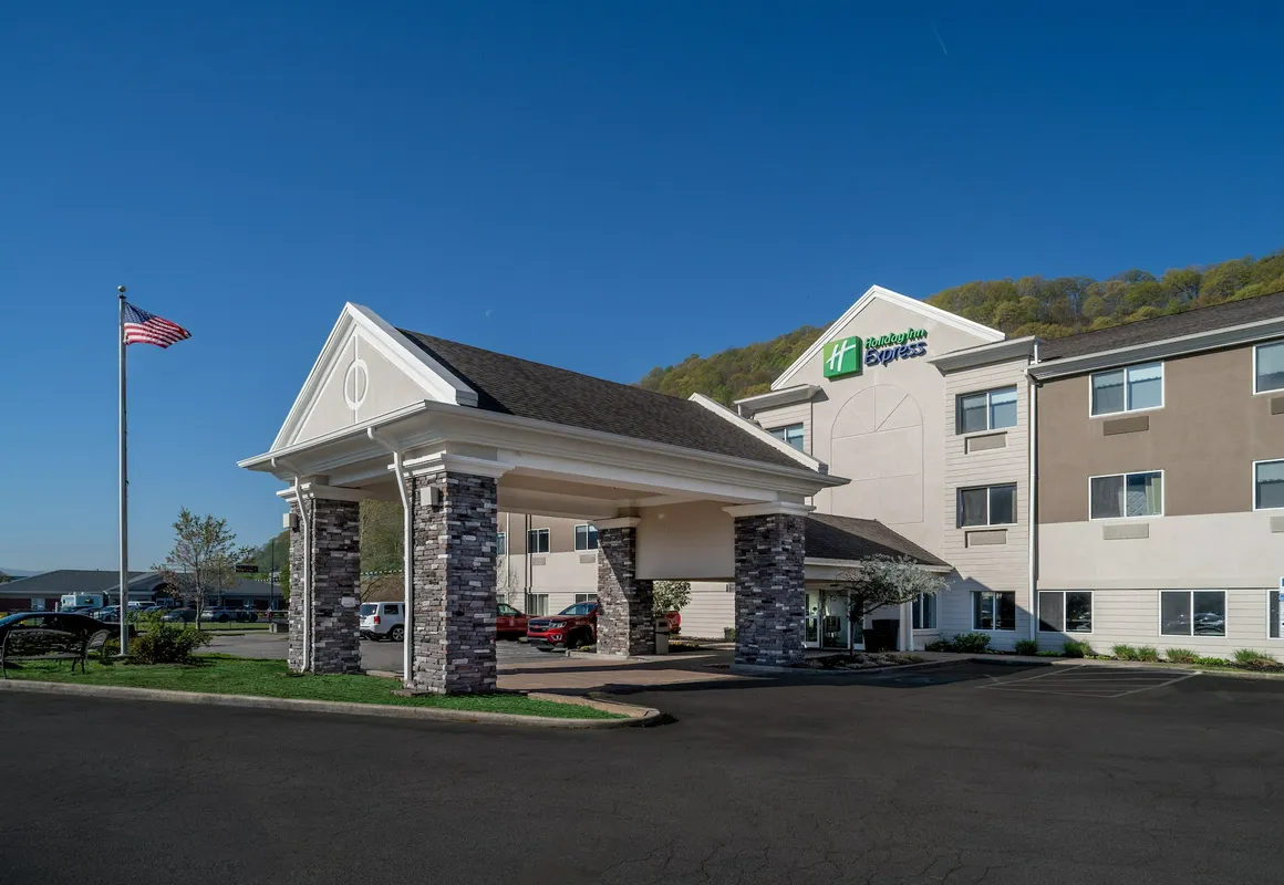 Holiday Inn Express Charleston-Kanawha City by IHG hotel hero