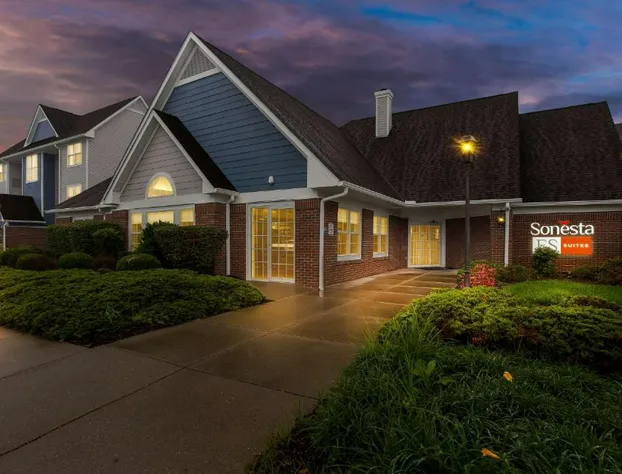 Sonesta ES Suites Charleston hotel detail image 1