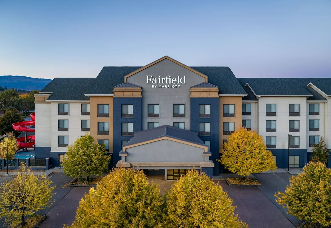 Fairfield Inn and Suites by Marriott Kelowna hotel hero