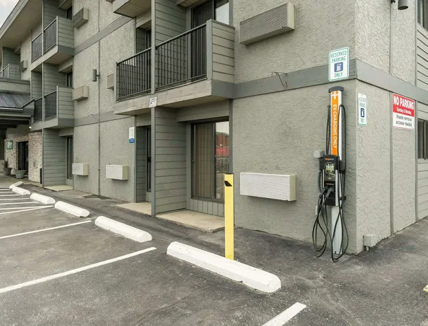 Quality Inn & Suites hotel detail image 2