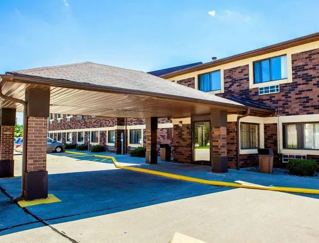 Quality Inn & Suites Champaign North - Urbana hotel detail image 3