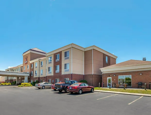 Comfort Suites Urbana Champaign, University Area hotel detail image 2