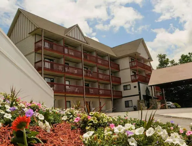 Days Inn by Wyndham Waynesville NC hotel detail image 1