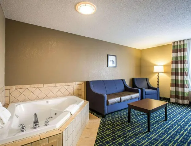 Quality Inn Franklin hotel detail image 1