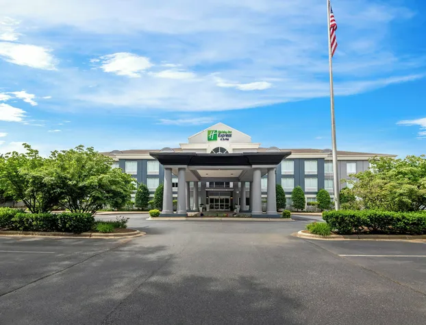 Holiday Inn Express & Suites Sylva - Western Carolina Area by IHG hotel detail image 3