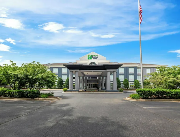 Holiday Inn Express & Suites Sylva - Western Carolina Area by IHG hotel detail image 3