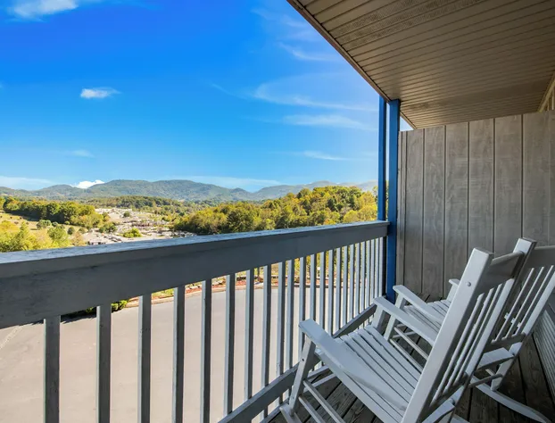 Econo Lodge Waynesville hotel detail image 1