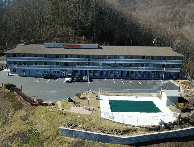 Econo Lodge Waynesville hotel detail image 2