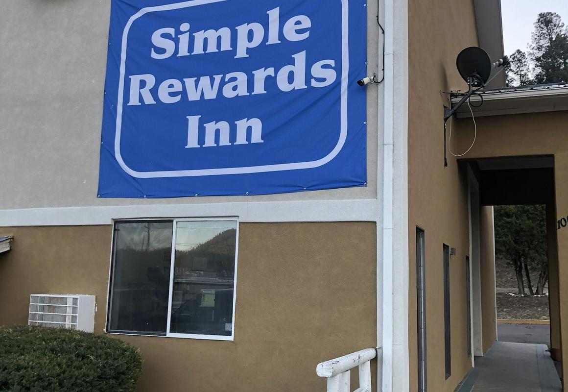 Simple Rewards Inn hotel hero