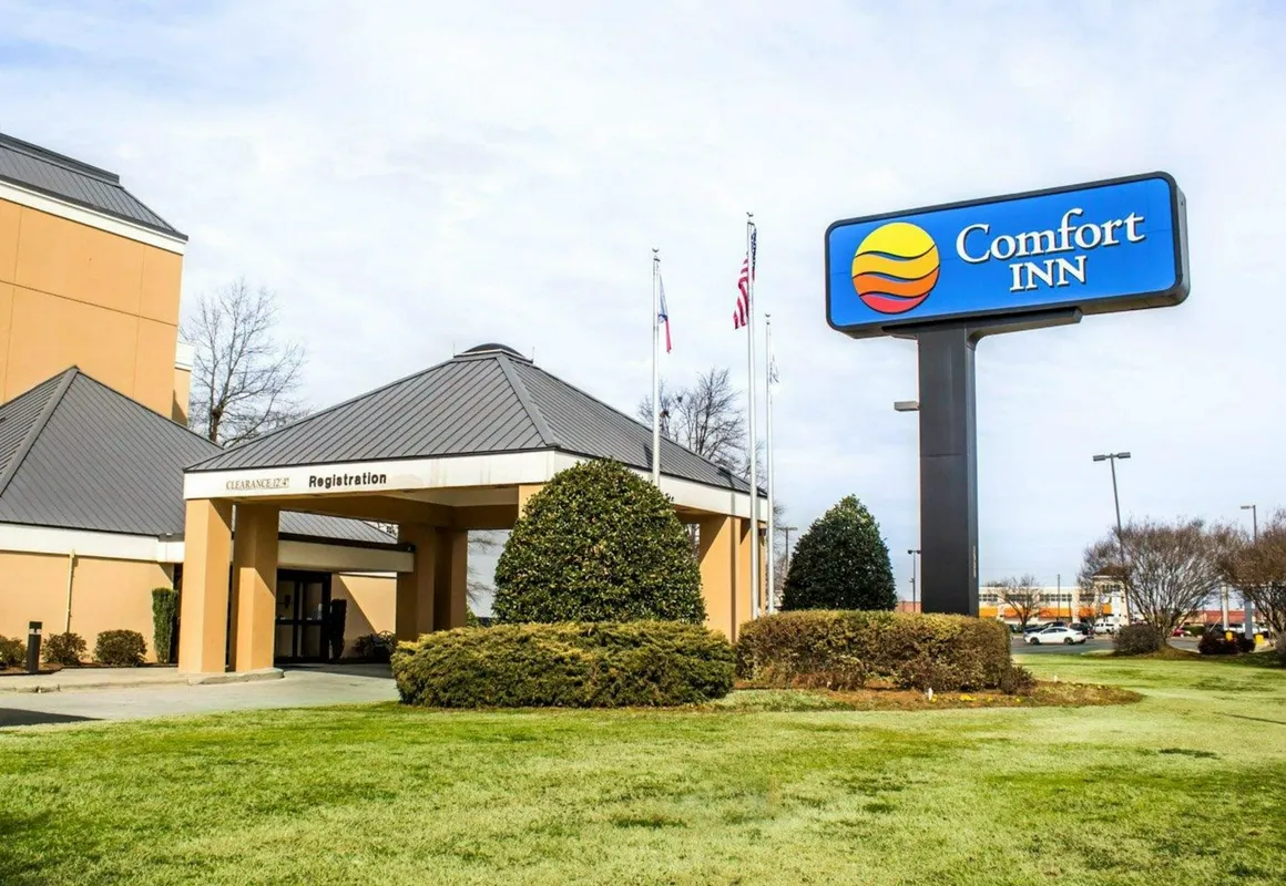 Comfort Inn Fayetteville near Fort Bragg hotel hero
