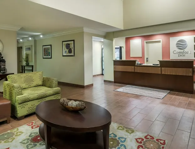 Comfort Inn Fayetteville near Fort Bragg hotel detail image 2