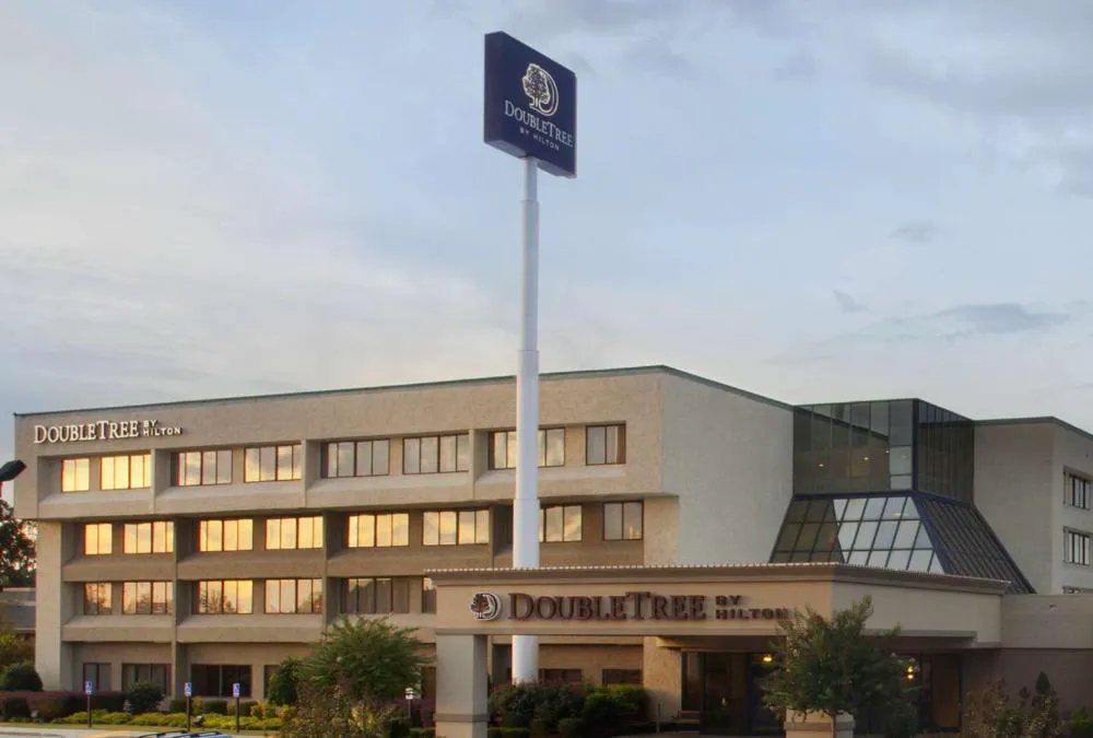 Doubletree by Hilton Hotel Fayetteville hotel hero