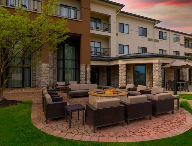 Courtyard by Marriott Springfield Airport hotel detail image 1