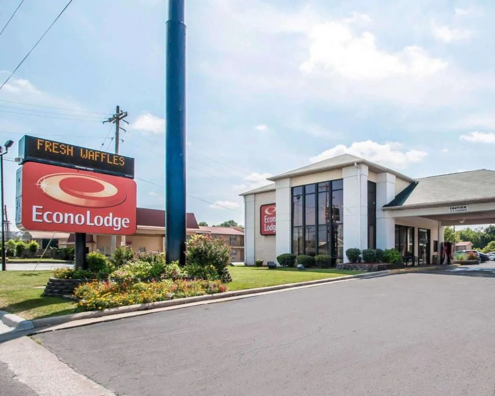 Econo Lodge Springfield I-44 hotel hero
