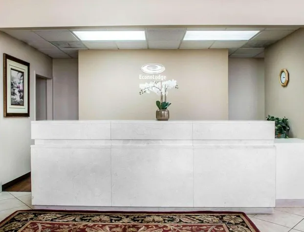 Econo Lodge Springfield I-44 hotel detail image 3