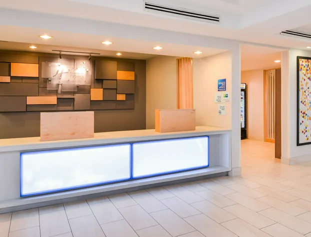 Holiday Inn Express & Suites Parkersburg-Mineral Wells by IHG hotel detail image 3