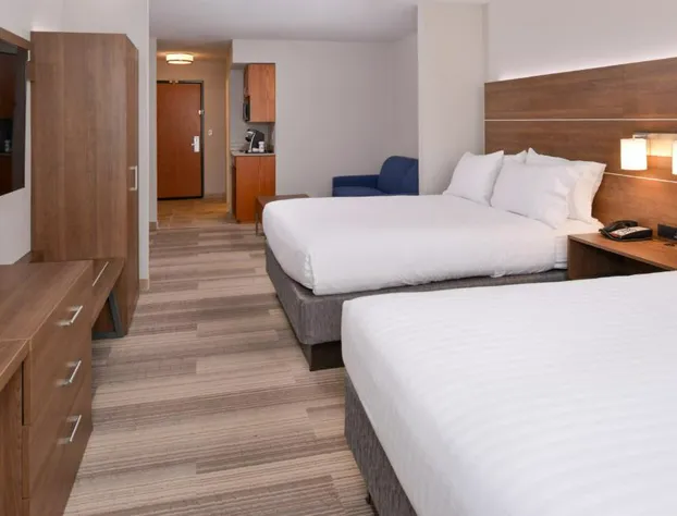 Holiday Inn Express & Suites Parkersburg-Mineral Wells by IHG hotel detail image 4