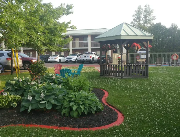 Riviera Inn and Suites 1000 Islands hotel detail image 2