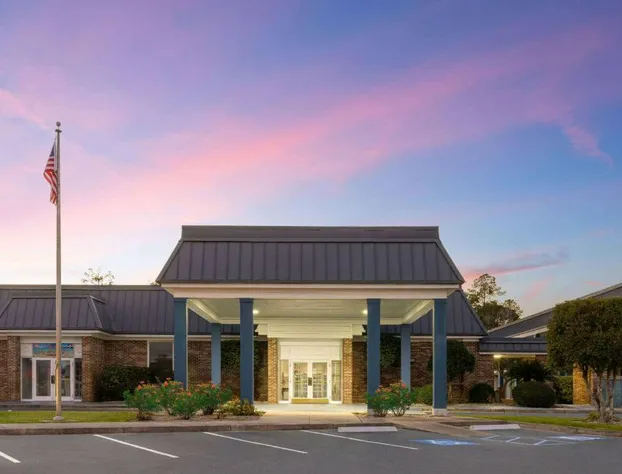 Days Inn by Wyndham Hinesville Near Fort Stewart hotel detail image 3