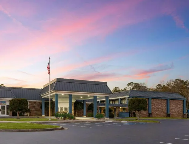 Days Inn by Wyndham Hinesville Near Fort Stewart hotel detail image 4