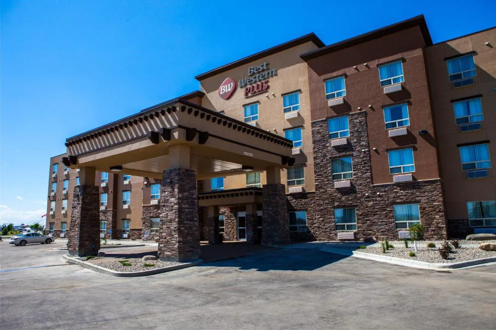 Best Western Plus Service Inn & Suites hotel hero
