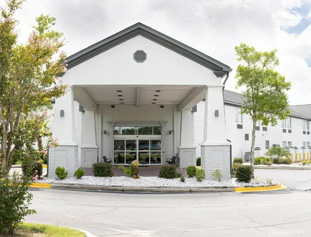 Wingate by Wyndham Savannah I-95 North hotel detail image 2
