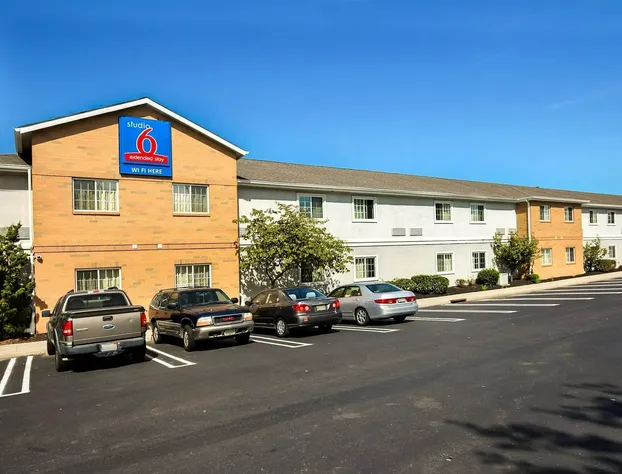 Studio 6 East Brunswick, NJ - NYC Area hotel detail image 2