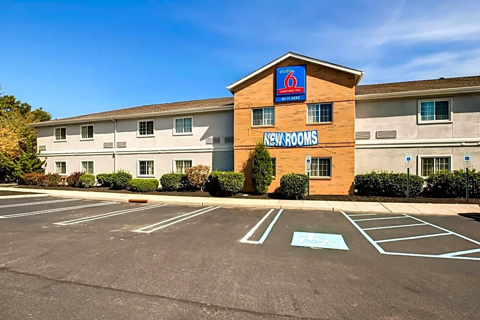 Studio 6 East Brunswick, NJ - NYC Area hotel hero