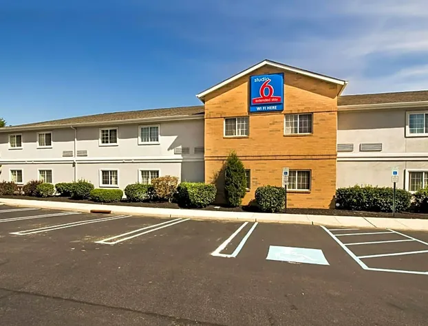 Studio 6 East Brunswick, NJ - NYC Area hotel detail image 1