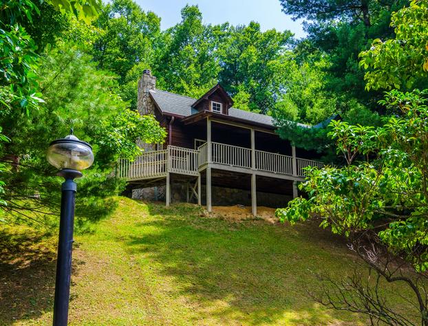 Highland Hills Motel and Cabins – A Master Hosts Resort hotel detail image 1