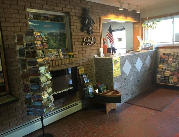Highland Hills Motel and Cabins – A Master Hosts Resort hotel detail image 4
