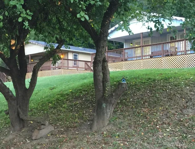 Highland Hills Motel and Cabins – A Master Hosts Resort hotel detail image 1