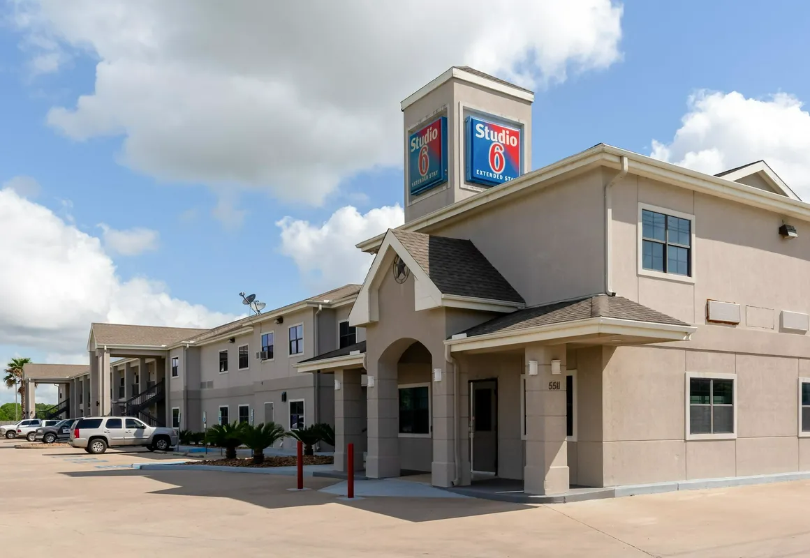 Studio 6 Bay City, TX hotel hero