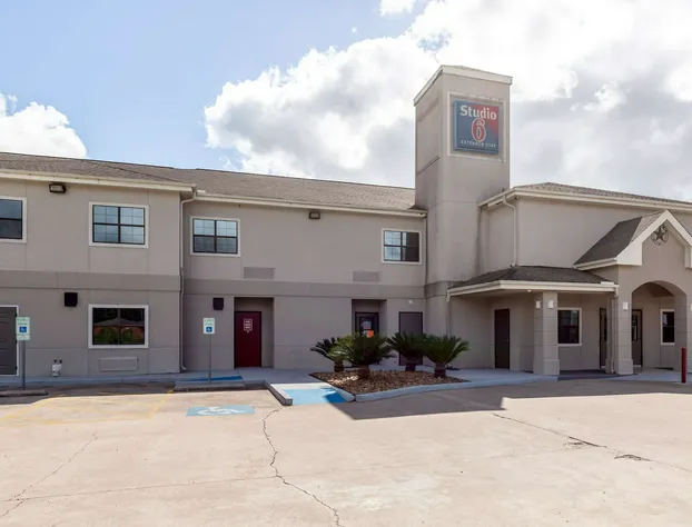 Studio 6 Bay City, TX hotel detail image 2