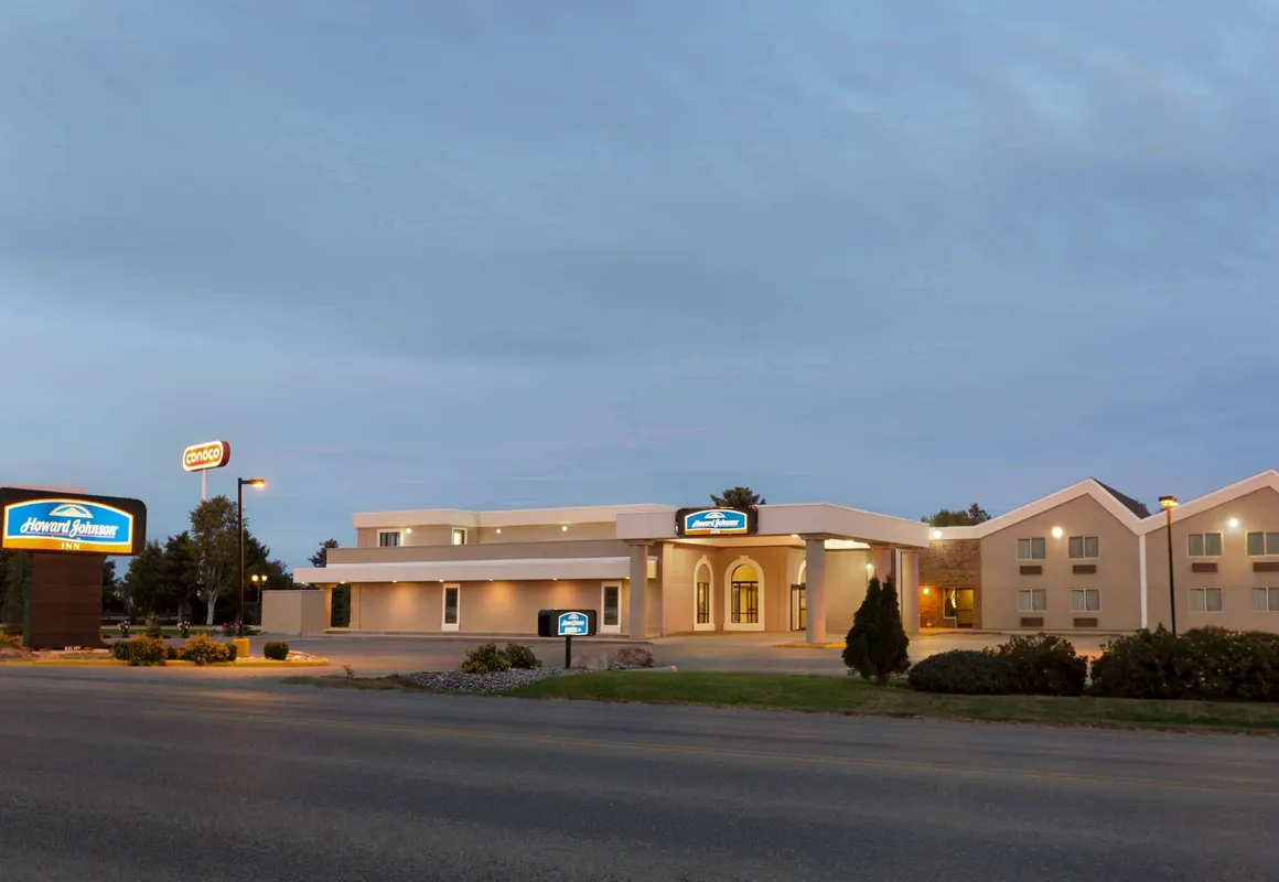 Howard Johnson by Wyndham Billings hotel hero