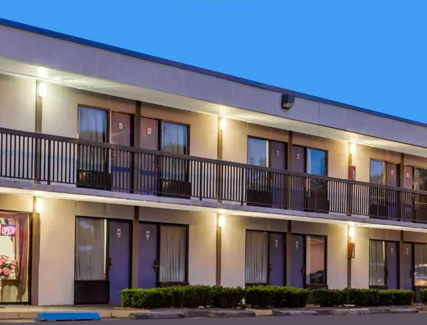 Knights Inn - Fredericksburg hotel detail image 1