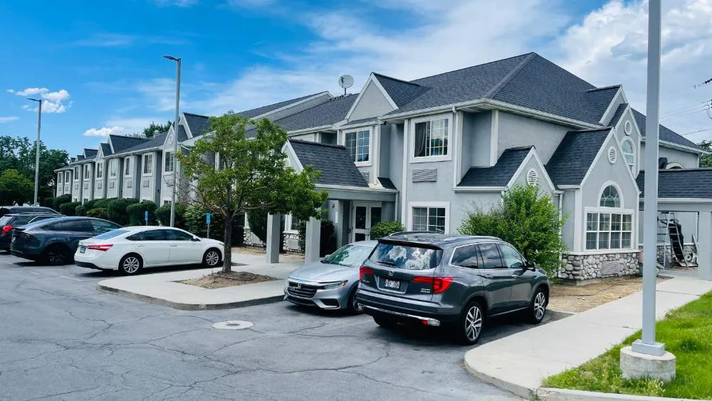 Royal Inn hotel hero