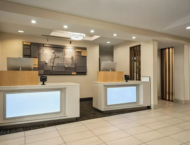 Holiday Inn Express Hotel & Suites Fredericksburg by IHG hotel detail image 3